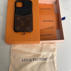 LOUIS VUITTON iphone case bumper 11 PRO M69094 leather Noir monogram Used